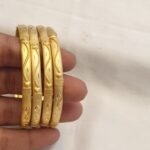 Elegant Traditional Gold Finish Bangle – BNG002
